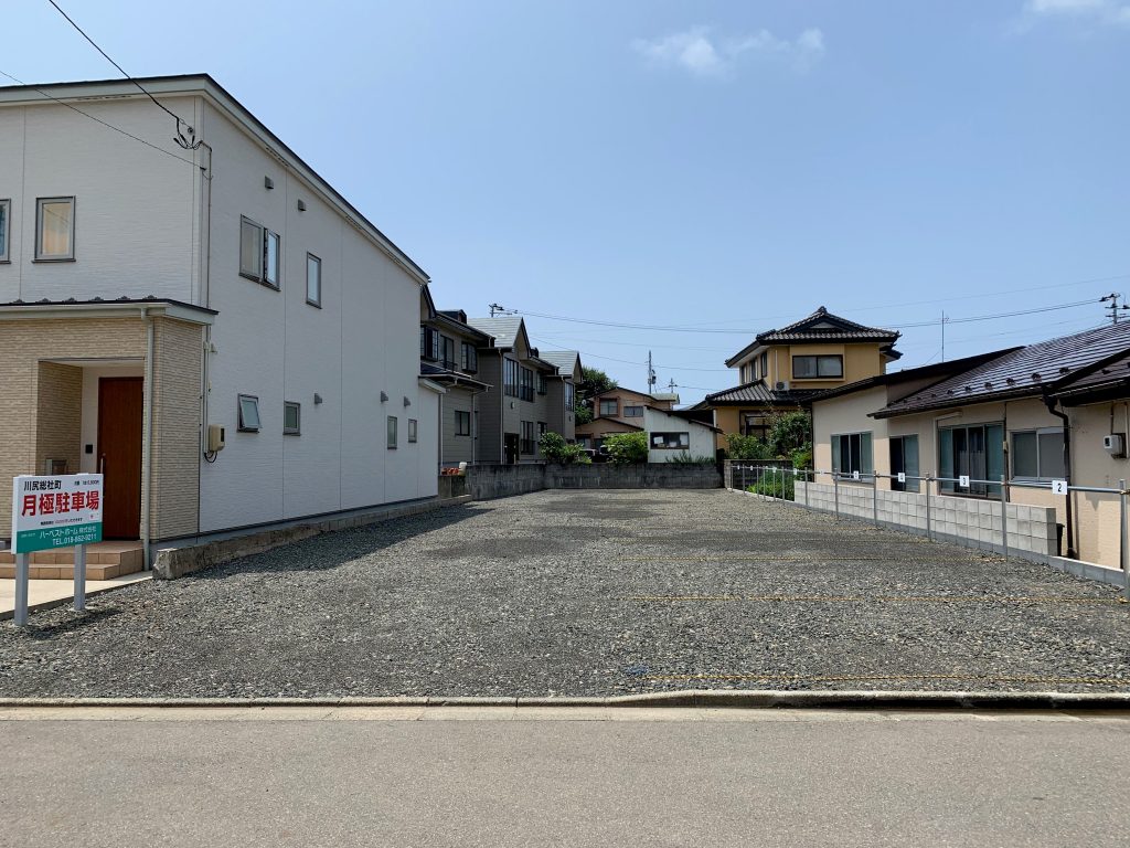 サムネイル:川尻総社町（市立病院近く）月極駐車場 【11台】
