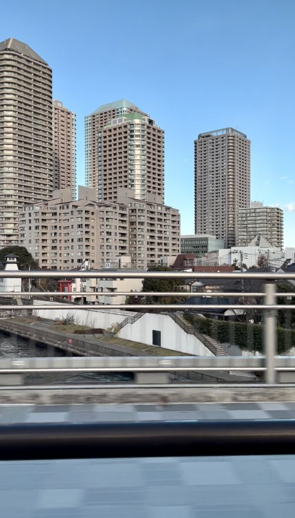 サムネイル:戸建てかマンションか・・・
